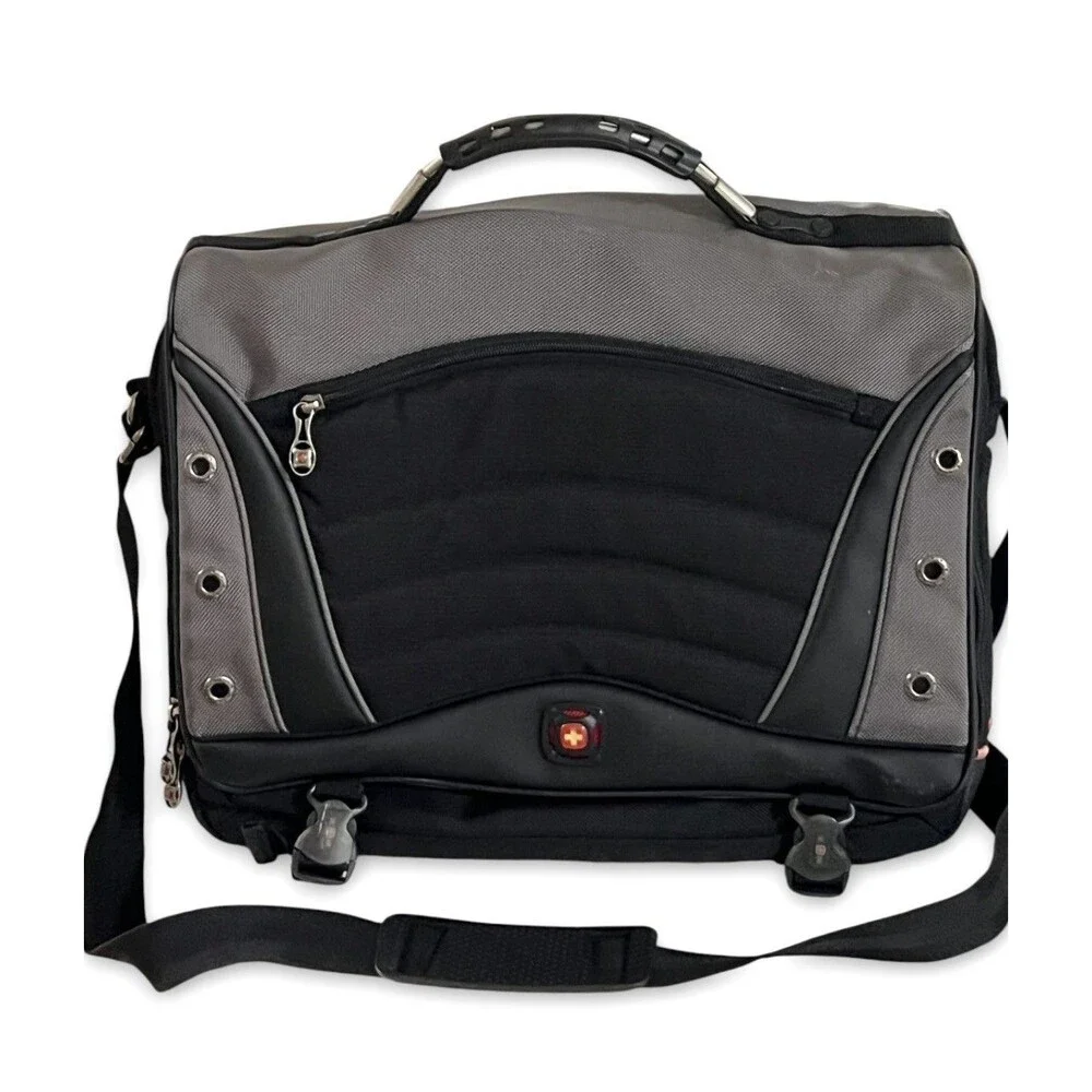 SwissGear By Wenger Saturn 17” Laptop Messenger Bag Gray Black Rugged Pockets